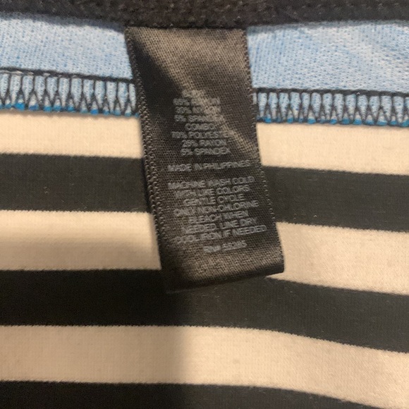 Express Bodycon blue, black, and white mini skirt with hidden side zipper. - Picture 4 of 5